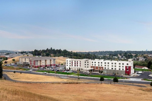 Courtyard by Marriott Pullman image 7